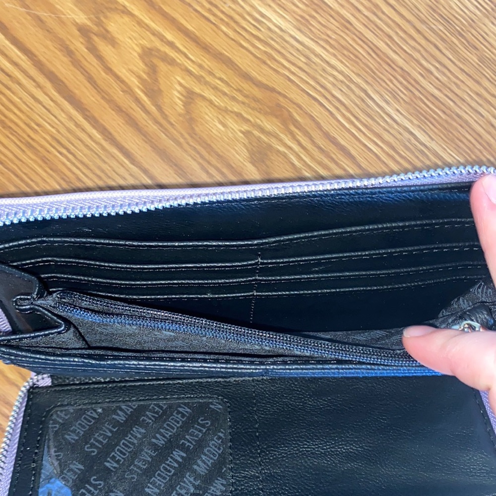 Wallet - Picture 4 of 4